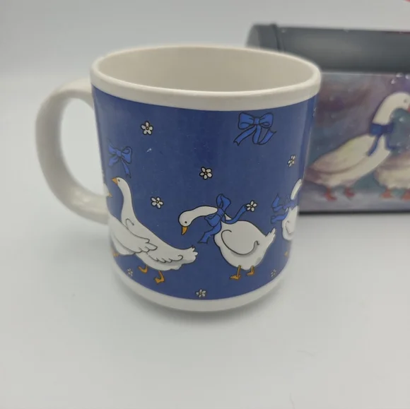 White Goose Geese Collectibles Mailbox Metal Coffee Cup W/ One Chip Cottagecore - Picture 2 of 7